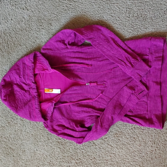 Wildberry half zip hoodie w thumb holes and front kangaroo pocket - Picture 8 of 8